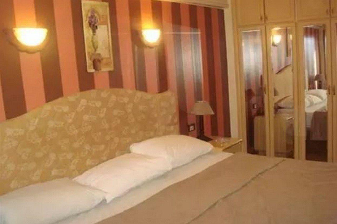 Oasis Hotel Heliopolis Caïro Buitenkant foto